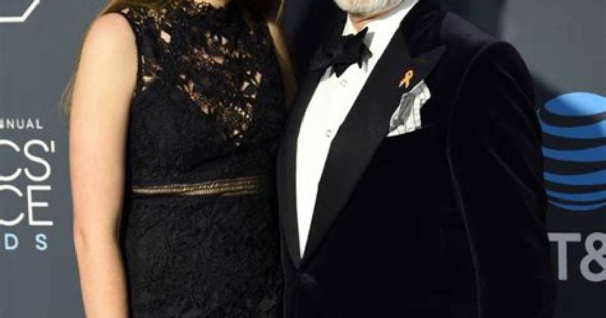 Mary Louisa Whitford Bio, Wiki, Age, Height, Bradley Whitford Daughter, Mother, Boyfriend and Net Wo ·