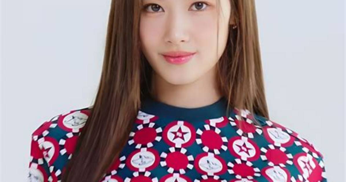 Unveiling the Lineage of Minatozaki Sana: a Look into Her Parents