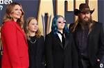 What Is Chris Stapleton Family Religion? Find out If the Singer Is Christian |
